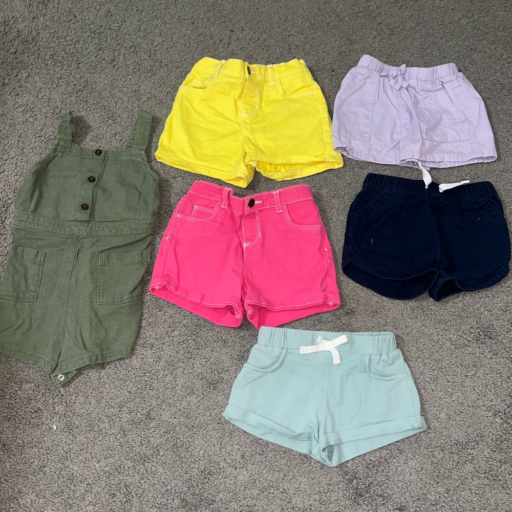 Girls 6-Piece Summer Clothing Lot - Size 24 Months/2T
☀️Warm-weather adventures!